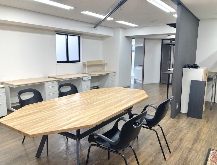東京都港区六本木の居抜き賃貸オフィス物件(約25坪) ｜居抜きオフィス物件検索サイト【vivit-ビビット】（1）