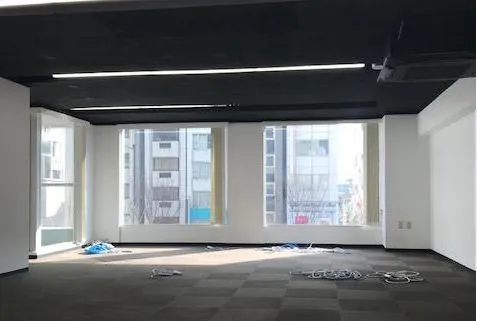 東京都港区北青山の居抜き賃貸オフィス物件(約45坪) ｜居抜きオフィス物件検索サイト【vivit-ビビット】（1）