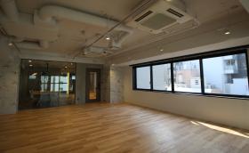 東京都中央区日本橋小伝馬町の居抜き賃貸オフィス物件(約40坪) ｜居抜きオフィス物件検索サイト【vivit-ビビット】（サムネイル3）