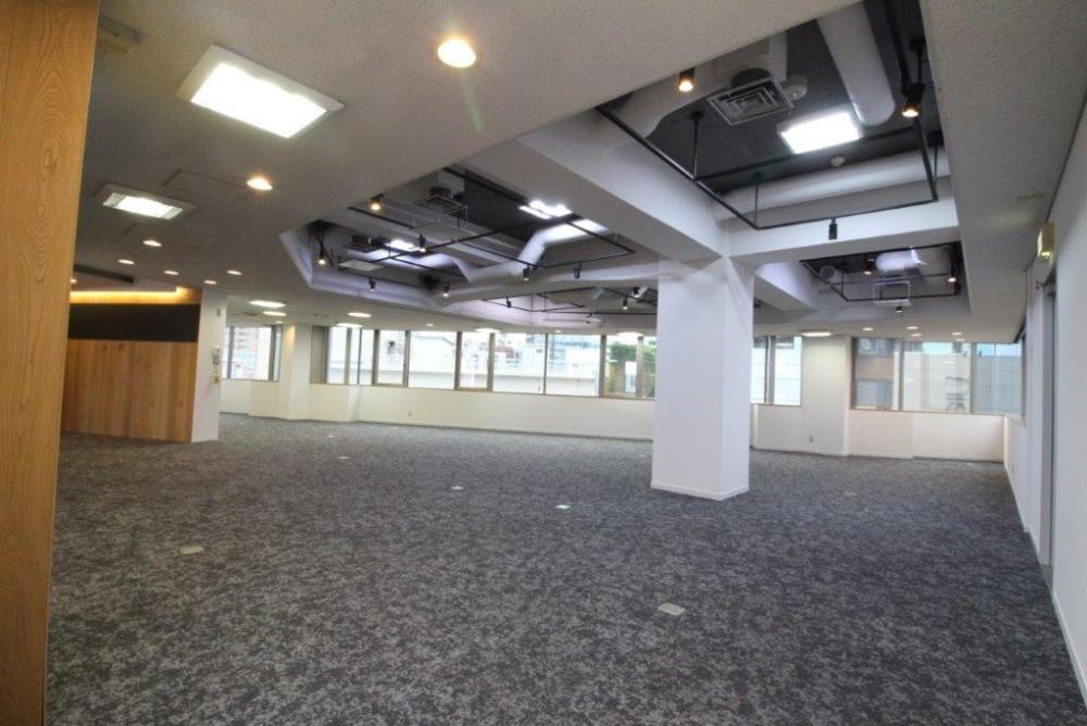 東京都渋谷区代々木の居抜き賃貸オフィス物件(約70坪) ｜居抜きオフィス物件検索サイト【vivit-ビビット】（1）