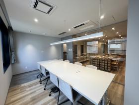 東京都港区三田の居抜き賃貸オフィス物件(約105坪) ｜居抜きオフィス物件検索サイト【vivit-ビビット】（サムネイル5）