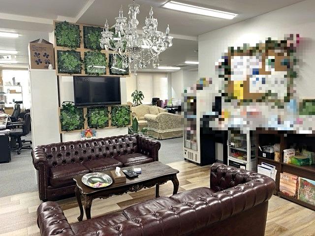 東京都港区南青山の居抜き賃貸オフィス物件(約90坪) ｜居抜きオフィス物件検索サイト【vivit-ビビット】（1）