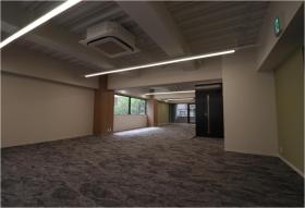 東京都千代田区神田美倉町の居抜き賃貸オフィス物件(約40坪) ｜居抜きオフィス物件検索サイト【vivit-ビビット】（サムネイル3）