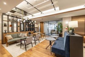 東京都新宿区西新宿の居抜き賃貸オフィス物件(約65坪) ｜居抜きオフィス物件検索サイト【vivit-ビビット】（サムネイル1）
