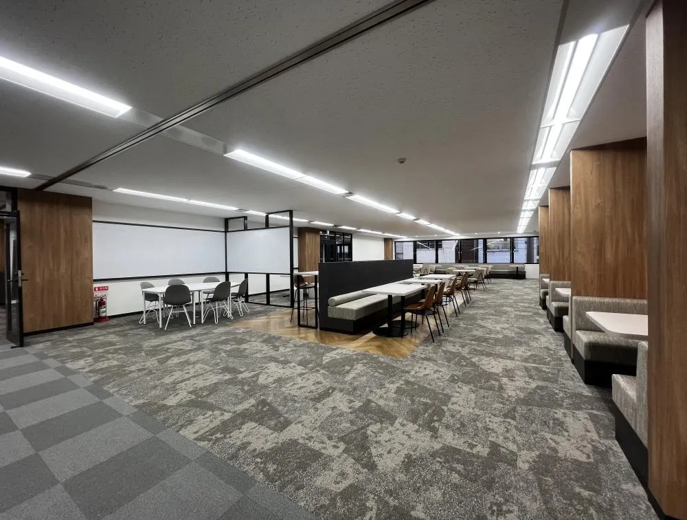 東京都中央区八丁堀の居抜き賃貸オフィス物件(約230坪) ｜居抜きオフィス物件検索サイト【vivit-ビビット】（1）