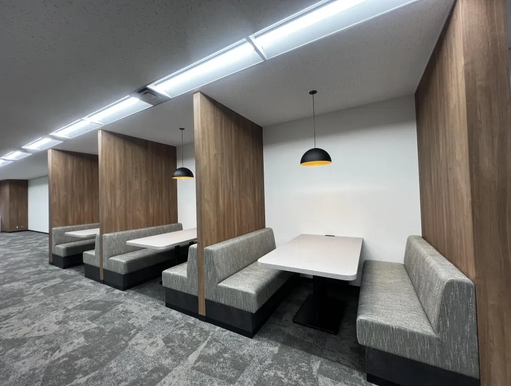 大型セットアップオフィス 内装費負担ありの居抜き賃貸オフィス物件(約210坪) ｜居抜きオフィス物件検索サイト【vivit-ビビット】（4）