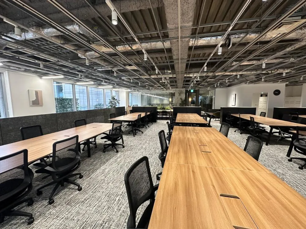 東京都新宿区西新宿の居抜き賃貸オフィス物件(約125坪) ｜居抜きオフィス物件検索サイト【vivit-ビビット】（3）