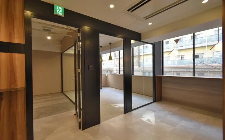 会議室付き　 水回りリニューアル済みの居抜き賃貸オフィス物件(約25坪) ｜居抜きオフィス物件検索サイト【vivit-ビビット】（1）