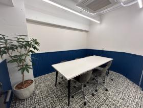 セットアップオフィス 家具、会議室、テレカンブースの居抜き賃貸オフィス物件(約20坪) ｜居抜きオフィス物件検索サイト【vivit-ビビット】（サムネイル3）