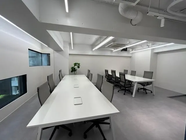 セットアップオフィス 家具、会議室、テレカンブースの居抜き賃貸オフィス物件(約20坪) ｜居抜きオフィス物件検索サイト【vivit-ビビット】（6）