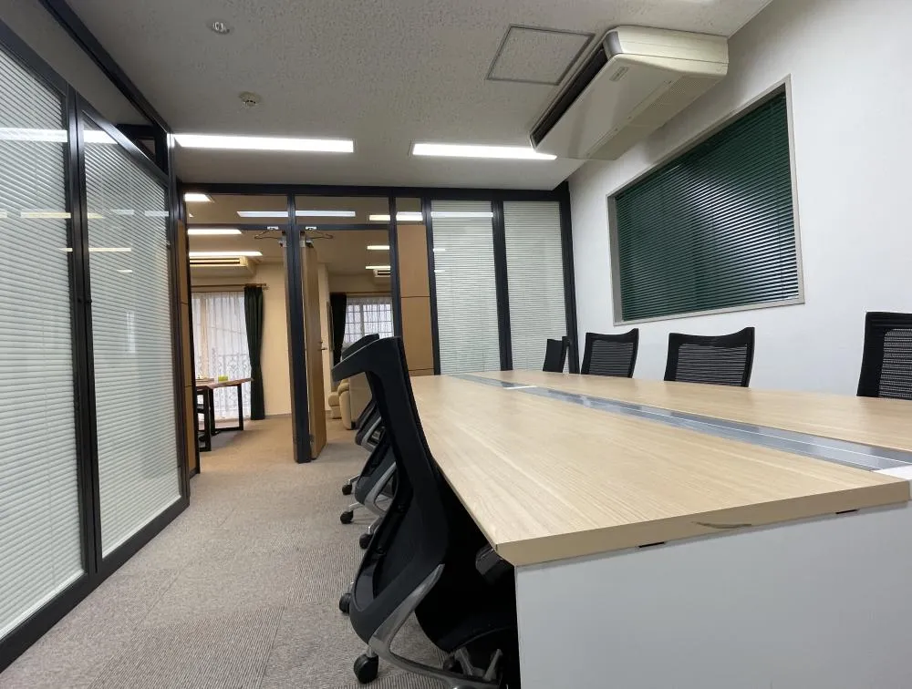 東京都中央区日本橋本石町の居抜き賃貸オフィス物件(約20坪) ｜居抜きオフィス物件検索サイト【vivit-ビビット】（1）
