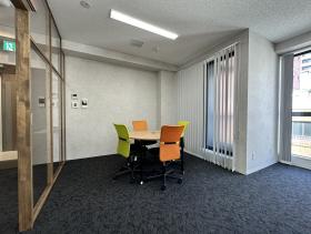 東京都千代田区神田神保町の居抜き賃貸オフィス物件(約20坪) ｜居抜きオフィス物件検索サイト【vivit-ビビット】（サムネイル3）