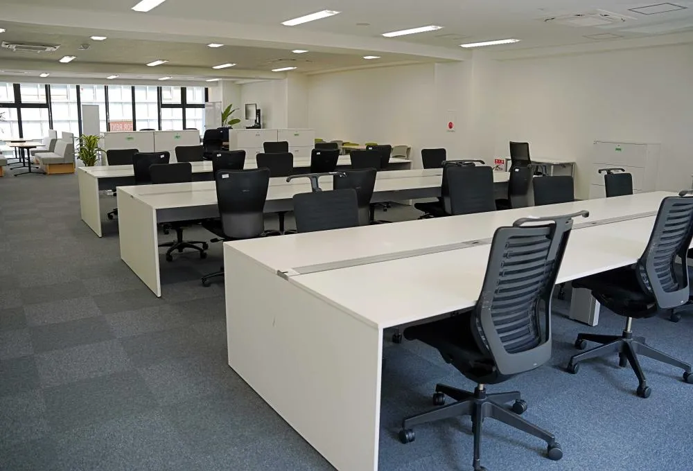 か 新築の居抜き賃貸オフィス物件(約95坪) ｜居抜きオフィス物件検索サイト【vivit-ビビット】（3）