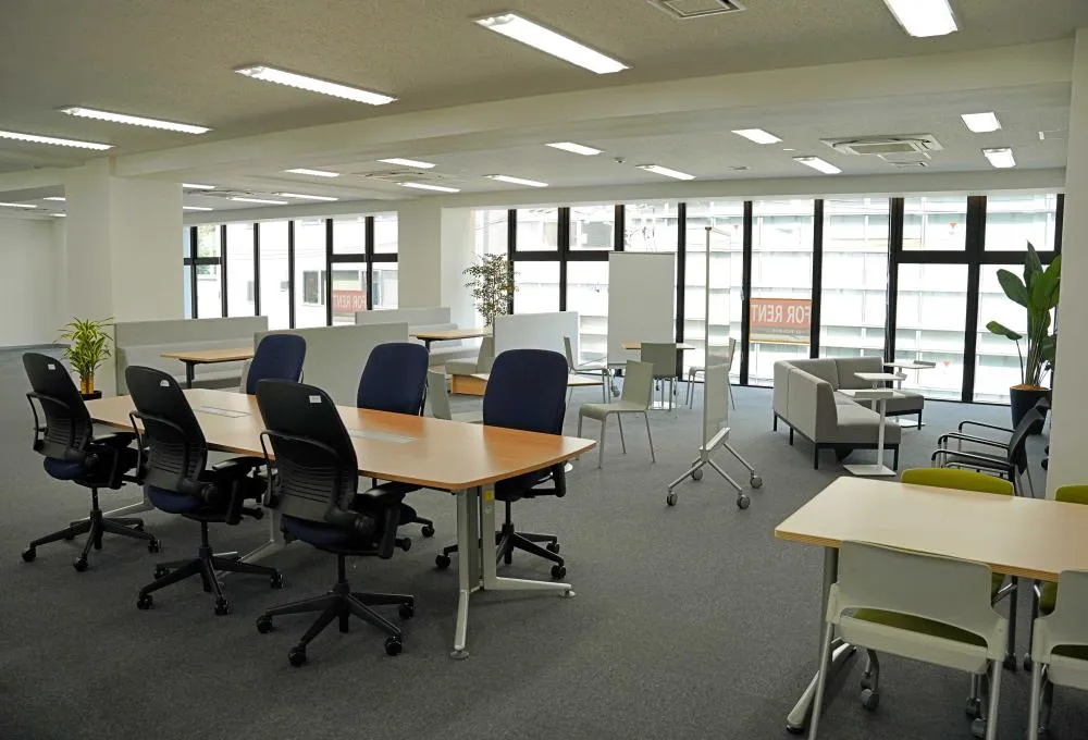か 新築の居抜き賃貸オフィス物件(約95坪) ｜居抜きオフィス物件検索サイト【vivit-ビビット】（5）