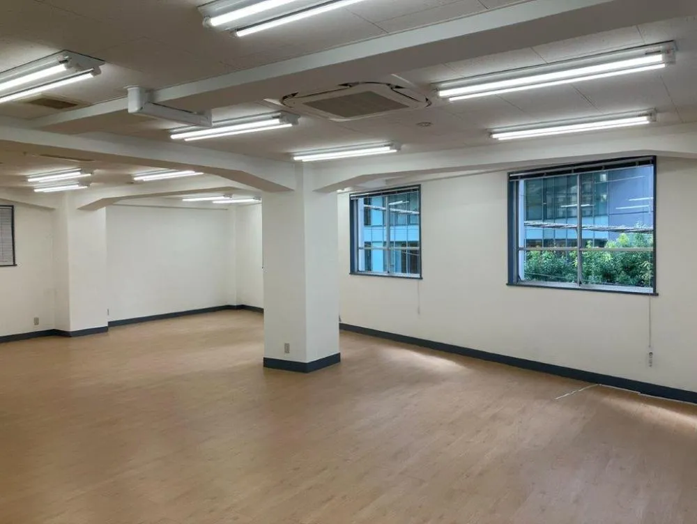 【NEW】渋谷駅徒歩3分 20名想定セットアップオフィスの居抜き賃貸オフィス物件(約45坪) ｜居抜きオフィス物件検索サイト【vivit-ビビット】（10）