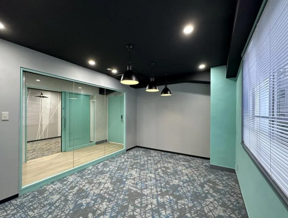 【NEW】渋谷駅徒歩3分 20名想定セットアップオフィスの居抜き賃貸オフィス物件(約45坪) ｜居抜きオフィス物件検索サイト【vivit-ビビット】（7）