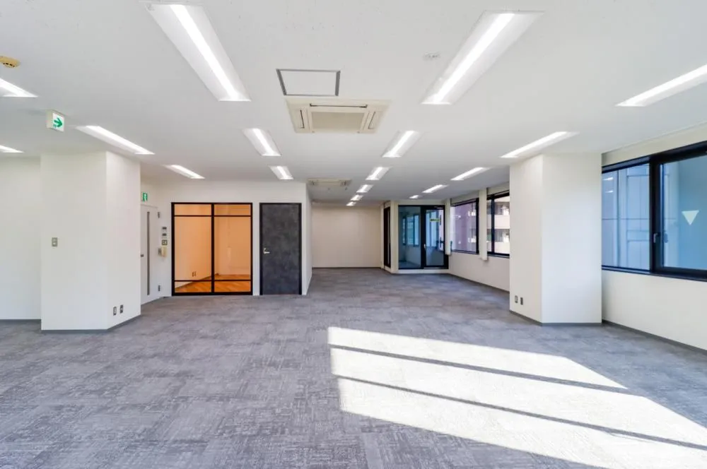 会議室付き リフレッシュブース付きの居抜き賃貸オフィス物件(約45坪) ｜居抜きオフィス物件検索サイト【vivit-ビビット】（3）