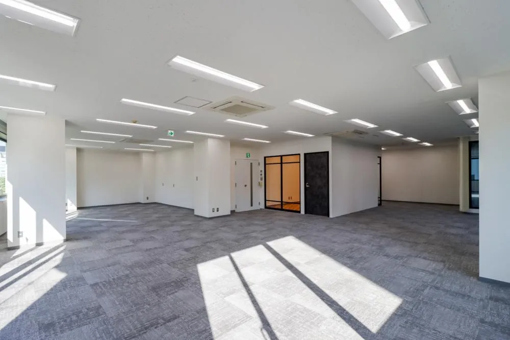 会議室付き リフレッシュブース付きの居抜き賃貸オフィス物件(約45坪) ｜居抜きオフィス物件検索サイト【vivit-ビビット】（5）