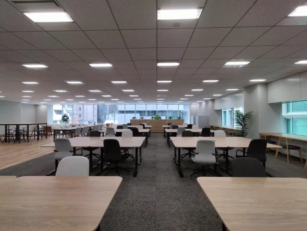 什器も全て付いてくる！ 共用ラウンジありの居抜き賃貸オフィス物件(約110坪) ｜居抜きオフィス物件検索サイト【vivit-ビビット】（7）
