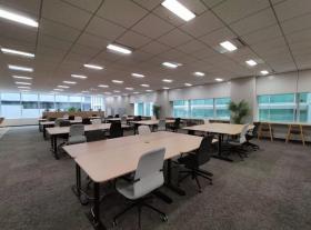 什器も全て付いてくる！ 共用ラウンジありの居抜き賃貸オフィス物件(約110坪) ｜居抜きオフィス物件検索サイト【vivit-ビビット】（サムネイル8）