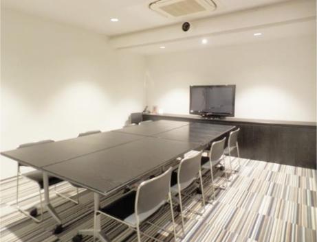 六本木100坪居抜き 社長室1部屋・会議室2部屋の居抜き賃貸オフィス物件(約120坪) ｜居抜きオフィス物件検索サイト【vivit-ビビット】（1）