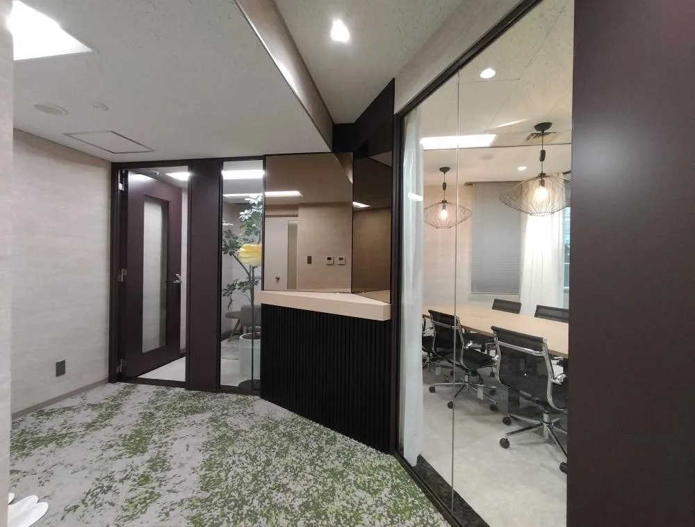 8名用会議室付き！ 希少な銀座エリアのセットアップの居抜き賃貸オフィス物件(約40坪) ｜居抜きオフィス物件検索サイト【vivit-ビビット】（4）