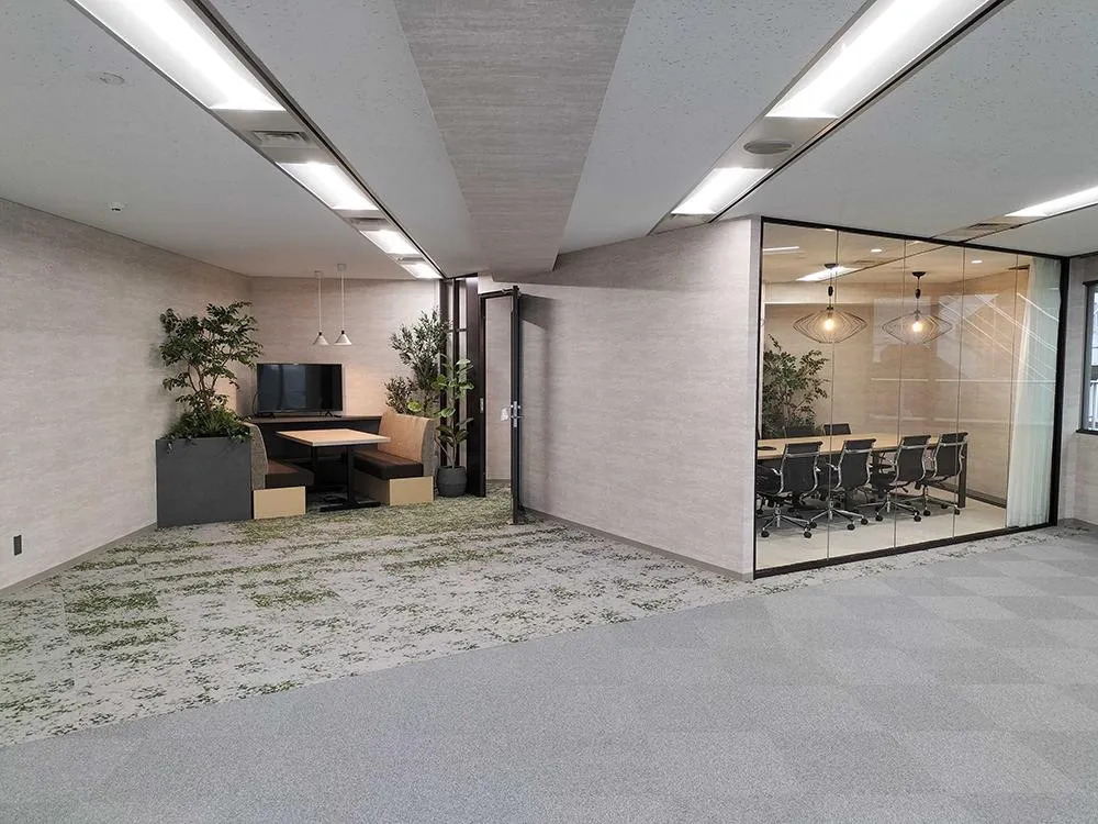 会議室＆執務室什器付き 銀座アドレスのセットアップ物件の居抜き賃貸オフィス物件(約25坪) ｜居抜きオフィス物件検索サイト【vivit-ビビット】（10）
