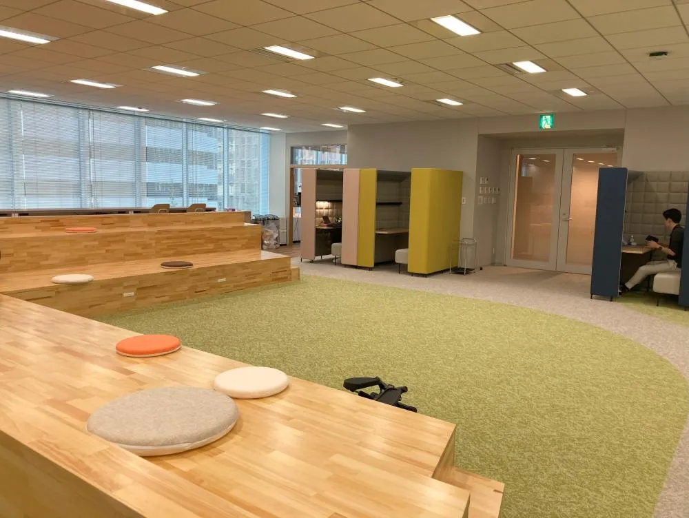 会議室3つ付き 大型居抜きオフィス！の居抜き賃貸オフィス物件(約115坪) ｜居抜きオフィス物件検索サイト【vivit-ビビット】（1）
