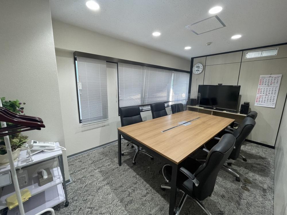 会議室付き コンパクトオフィスの居抜き賃貸オフィス物件(約25坪) ｜居抜きオフィス物件検索サイト【vivit-ビビット】（1）