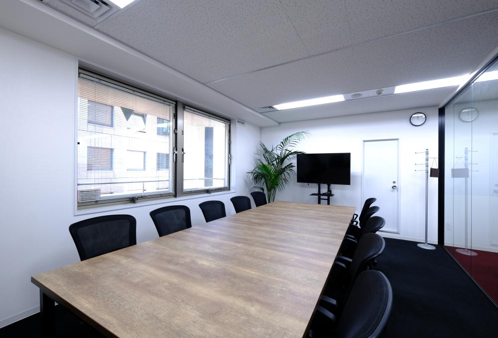 会議室3つ！ 銀座駅近の居抜き賃貸オフィス物件(約65坪) ｜居抜きオフィス物件検索サイト【vivit-ビビット】（1）