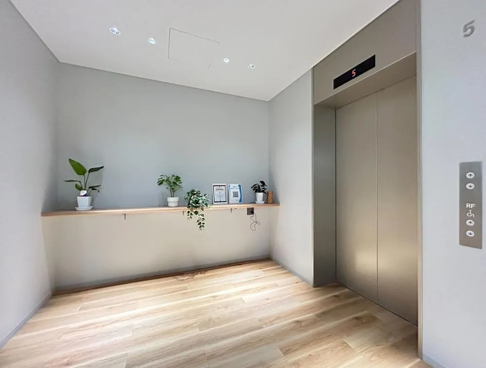 おしゃれな家具付き フルセットアップオフィスの居抜き賃貸オフィス物件(約150坪) ｜居抜きオフィス物件検索サイト【vivit-ビビット】（11）