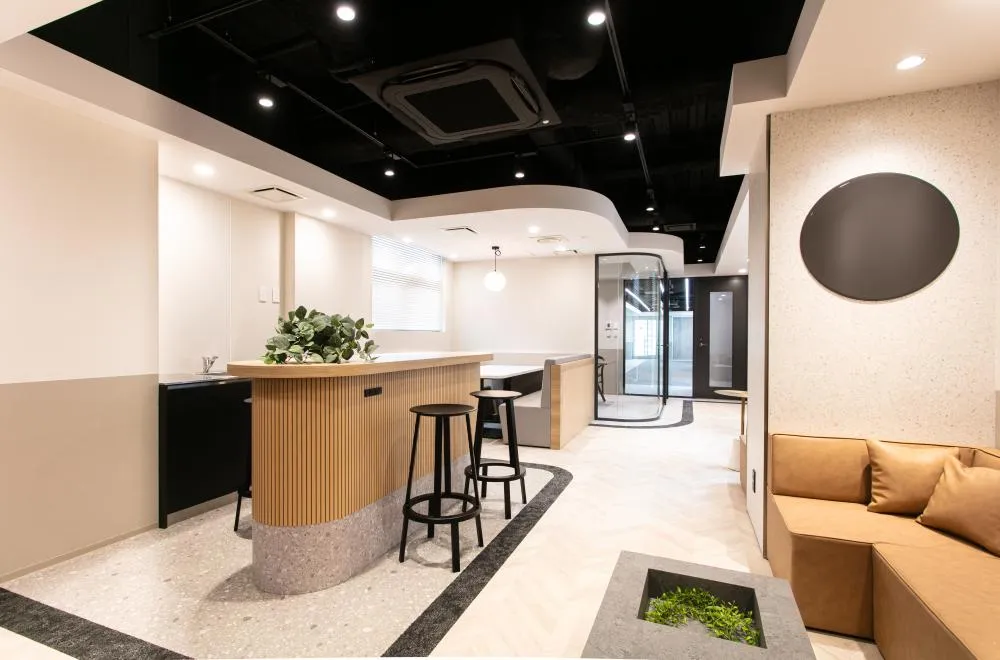 会議室付き！ デザイナーズ物件！の居抜き賃貸オフィス物件(約40坪) ｜居抜きオフィス物件検索サイト【vivit-ビビット】（1）