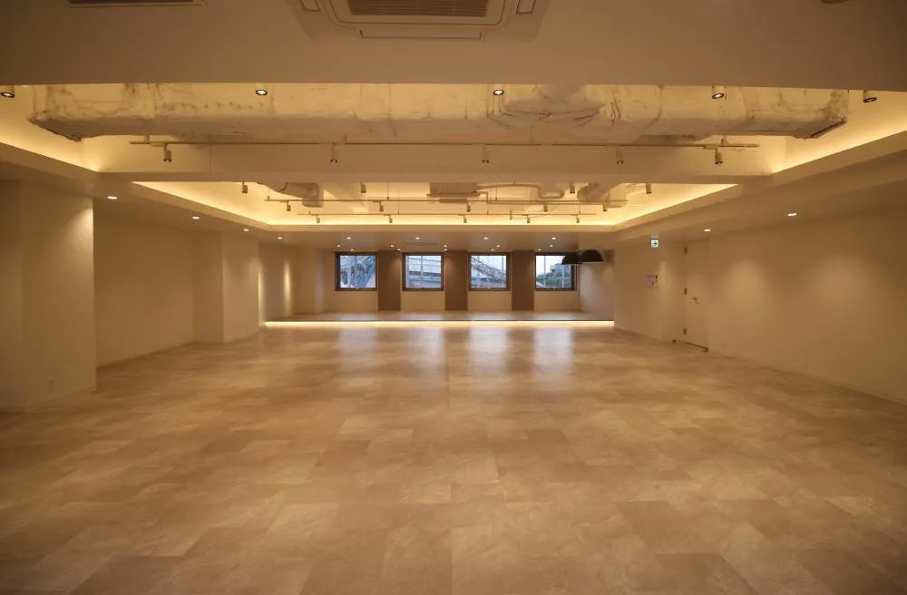東京ドームシティを一望 JR・地下鉄3駅5路線が徒歩圏の居抜き賃貸オフィス物件(約85坪) ｜居抜きオフィス物件検索サイト【vivit-ビビット】（3）
