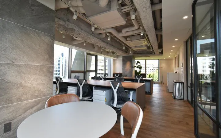 デザイナーズオフィス 駅チカの居抜き賃貸オフィス物件(約30坪) ｜居抜きオフィス物件検索サイト【vivit-ビビット】（3）