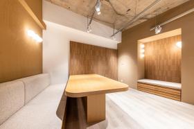 おしゃれ 天井スケルトンの居抜き賃貸オフィス物件(約70坪) ｜居抜きオフィス物件検索サイト【vivit-ビビット】（サムネイル9）