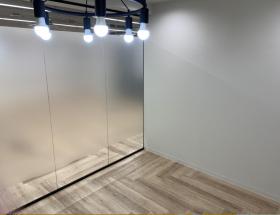 会議室付き！ 男女別トイレ！の居抜き賃貸オフィス物件(約20坪) ｜居抜きオフィス物件検索サイト【vivit-ビビット】（サムネイル4）