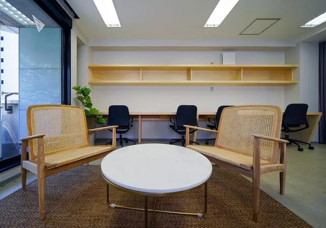 清掃・水光熱費含む 入退去が柔軟の居抜き賃貸オフィス物件(約10坪) ｜居抜きオフィス物件検索サイト【vivit-ビビット】（3）