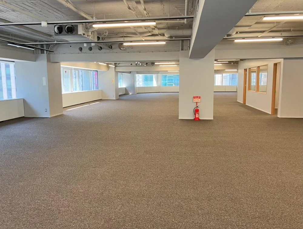 会議室4つ付き セットアップオフィスの居抜き賃貸オフィス物件(約200坪) ｜居抜きオフィス物件検索サイト【vivit-ビビット】（3）