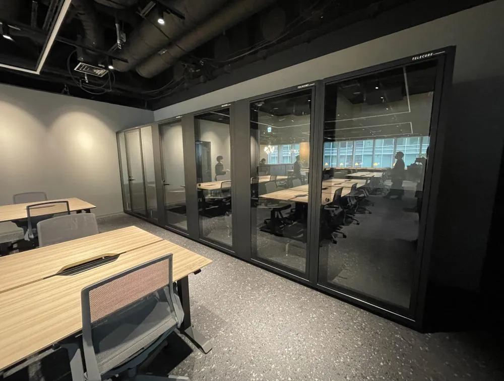 什器付き デザイン性◎の居抜き賃貸オフィス物件(約100坪) ｜居抜きオフィス物件検索サイト【vivit-ビビット】（6）