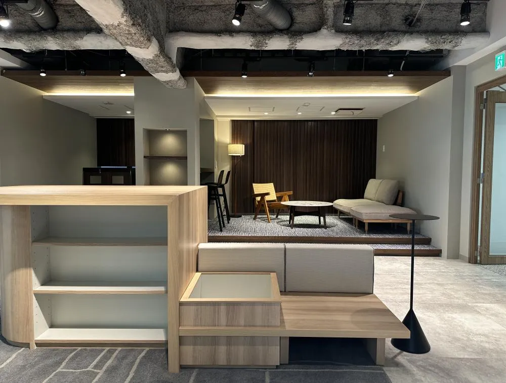 洗練されたデザイン 弊社限定の居抜き賃貸オフィス物件(約60坪) ｜居抜きオフィス物件検索サイト【vivit-ビビット】（3）