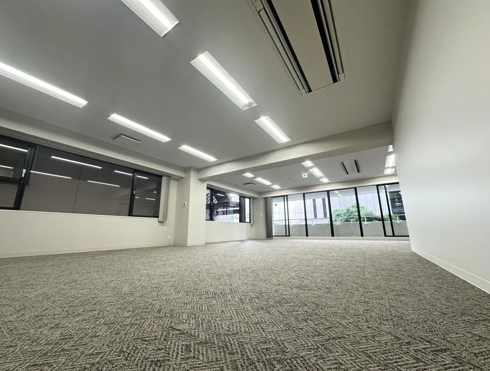 洗練されたデザイン 弊社限定の居抜き賃貸オフィス物件(約60坪) ｜居抜きオフィス物件検索サイト【vivit-ビビット】（5）