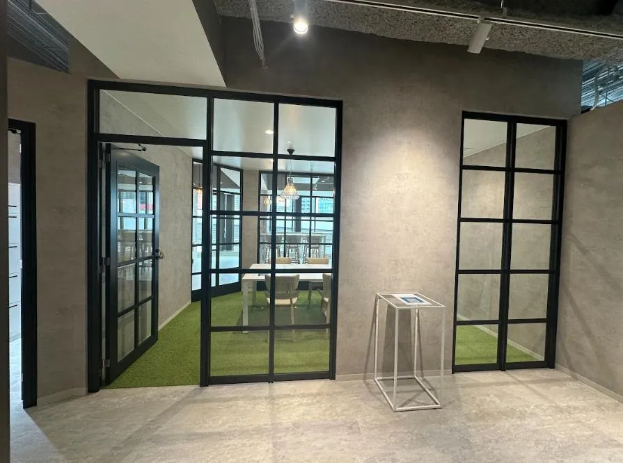 会議室1室 室外トイレの居抜き賃貸オフィス物件(約45坪) ｜居抜きオフィス物件検索サイト【vivit-ビビット】（3）