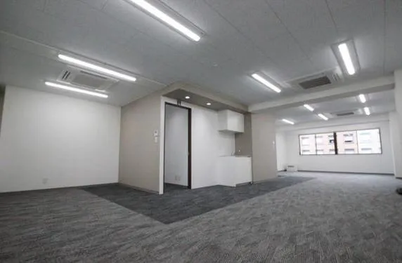 四谷三丁目駅3分 会議室1部屋設置の居抜き賃貸オフィス物件(約25坪) ｜居抜きオフィス物件検索サイト【vivit-ビビット】（3）
