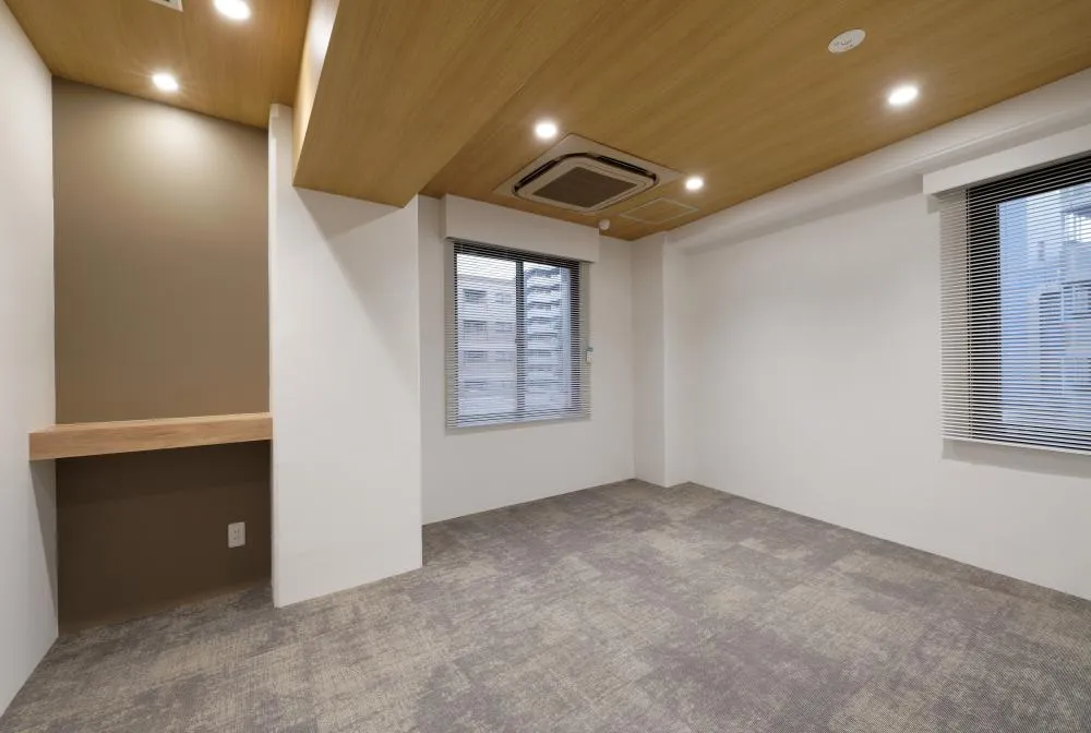 受付 6名用会議室付きの居抜き賃貸オフィス物件(約30坪) ｜居抜きオフィス物件検索サイト【vivit-ビビット】（4）