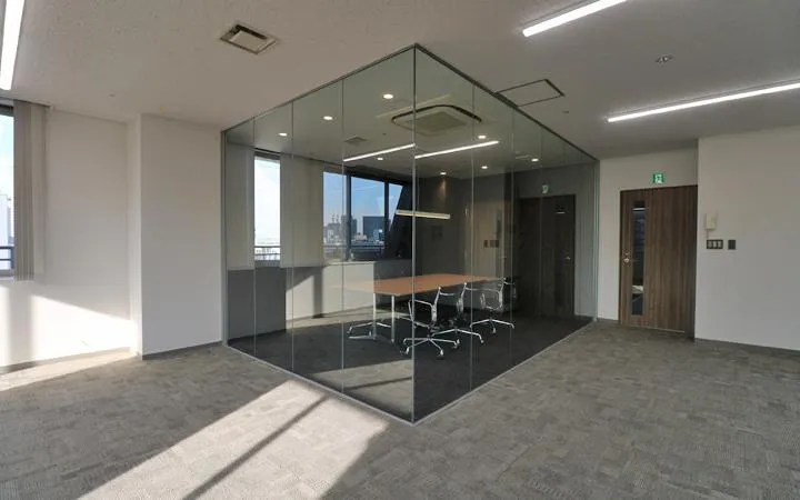 会議室造作済み！ セットアップ物件！の居抜き賃貸オフィス物件(約40坪) ｜居抜きオフィス物件検索サイト【vivit-ビビット】（1）