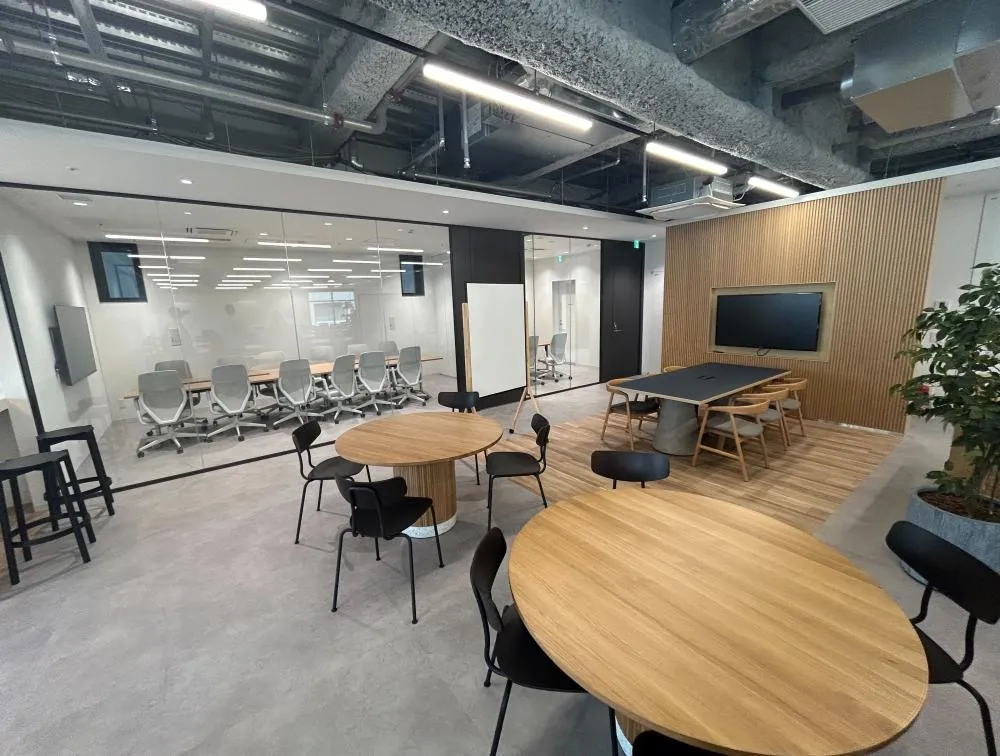 フルセットアップ 新築オフィスの居抜き賃貸オフィス物件(約100坪) ｜居抜きオフィス物件検索サイト【vivit-ビビット】（4）