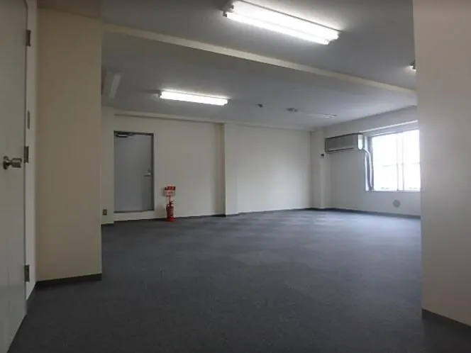 会議室付き居抜き 環七通り至近の居抜き賃貸オフィス物件(約70坪) ｜居抜きオフィス物件検索サイト【vivit-ビビット】（1）