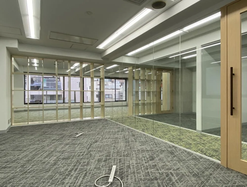 敷金0ヶ月 会議室二部屋付き！の居抜き賃貸オフィス物件(約100坪) ｜居抜きオフィス物件検索サイト【vivit-ビビット】（4）