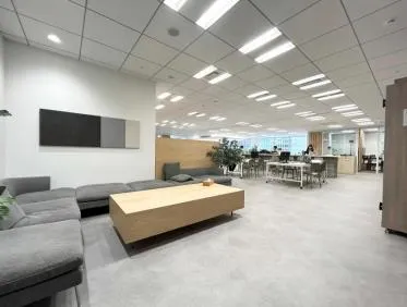 大手町駅直結！　 希少な大型居抜き物件の居抜き賃貸オフィス物件(約145坪) ｜居抜きオフィス物件検索サイト【vivit-ビビット】（1）