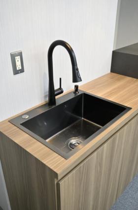 スタートアップ 什器付きの居抜き賃貸オフィス物件(約10坪) ｜居抜きオフィス物件検索サイト【vivit-ビビット】（サムネイル7）